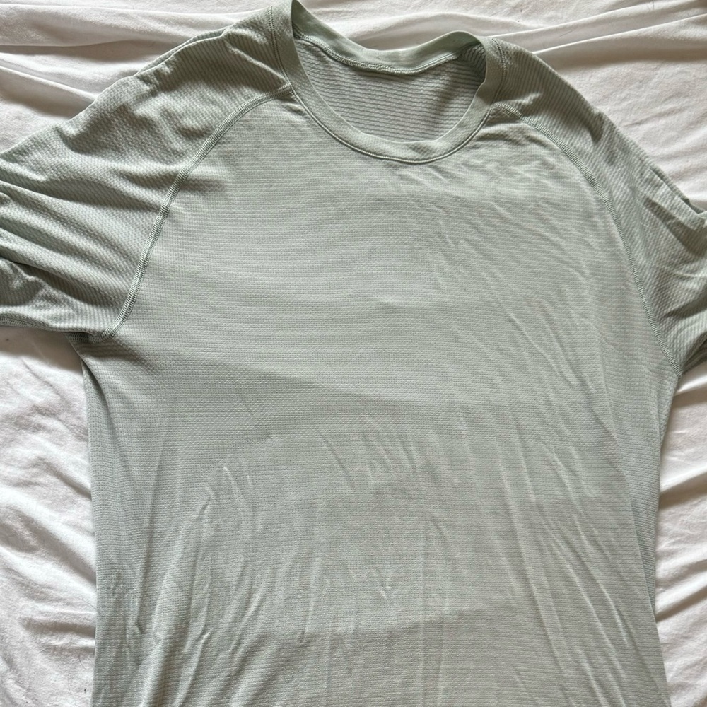 Men’s LULULEMON Shirt White Ice Blue Metal Vent Tech SS 2.0 Top Shirt Men's M
